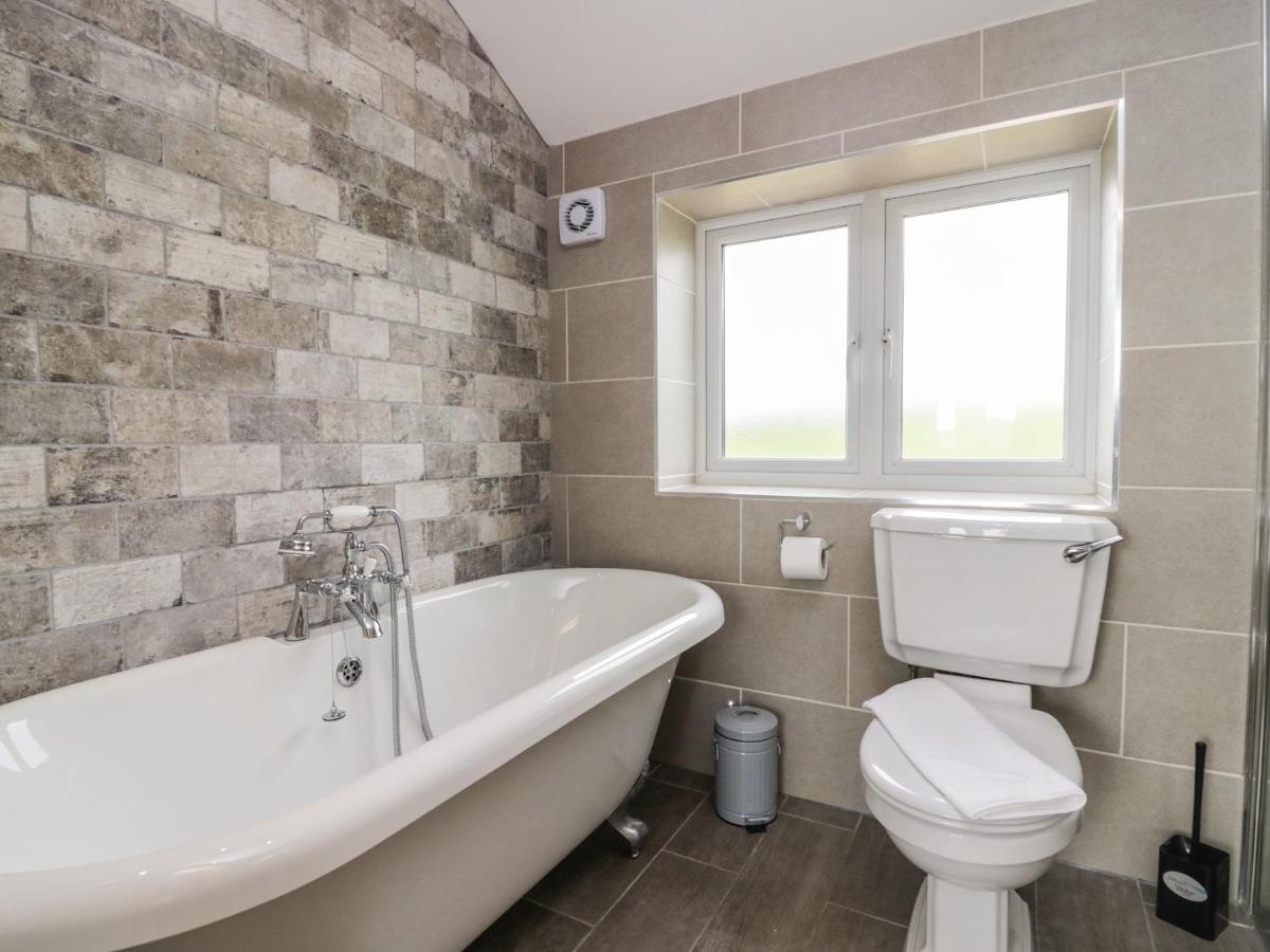 Primrose Cottage Ulverston Bagian luar foto